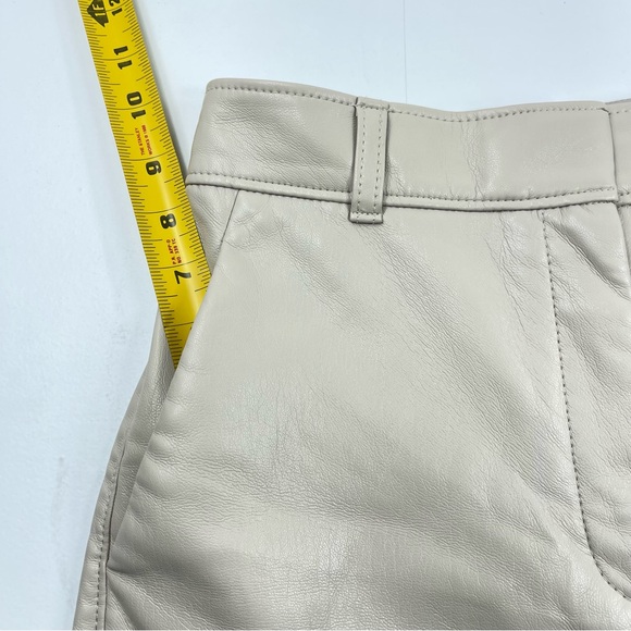 ARITZIA BABATON Women's Ivory Off-White Faux Leather Pants Tapered Leg Size 6 - Picture 9 of 9
